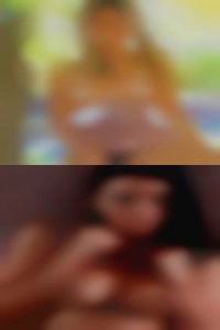 A female hot pussy gamer (ideal.